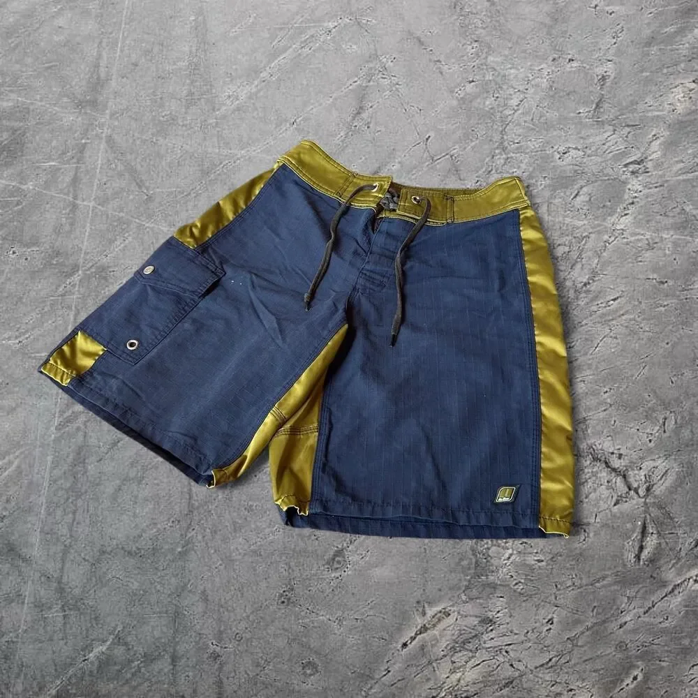 No Fear VTG 90s Y2K baggy over the knee fit striped cargo surf boardshorts